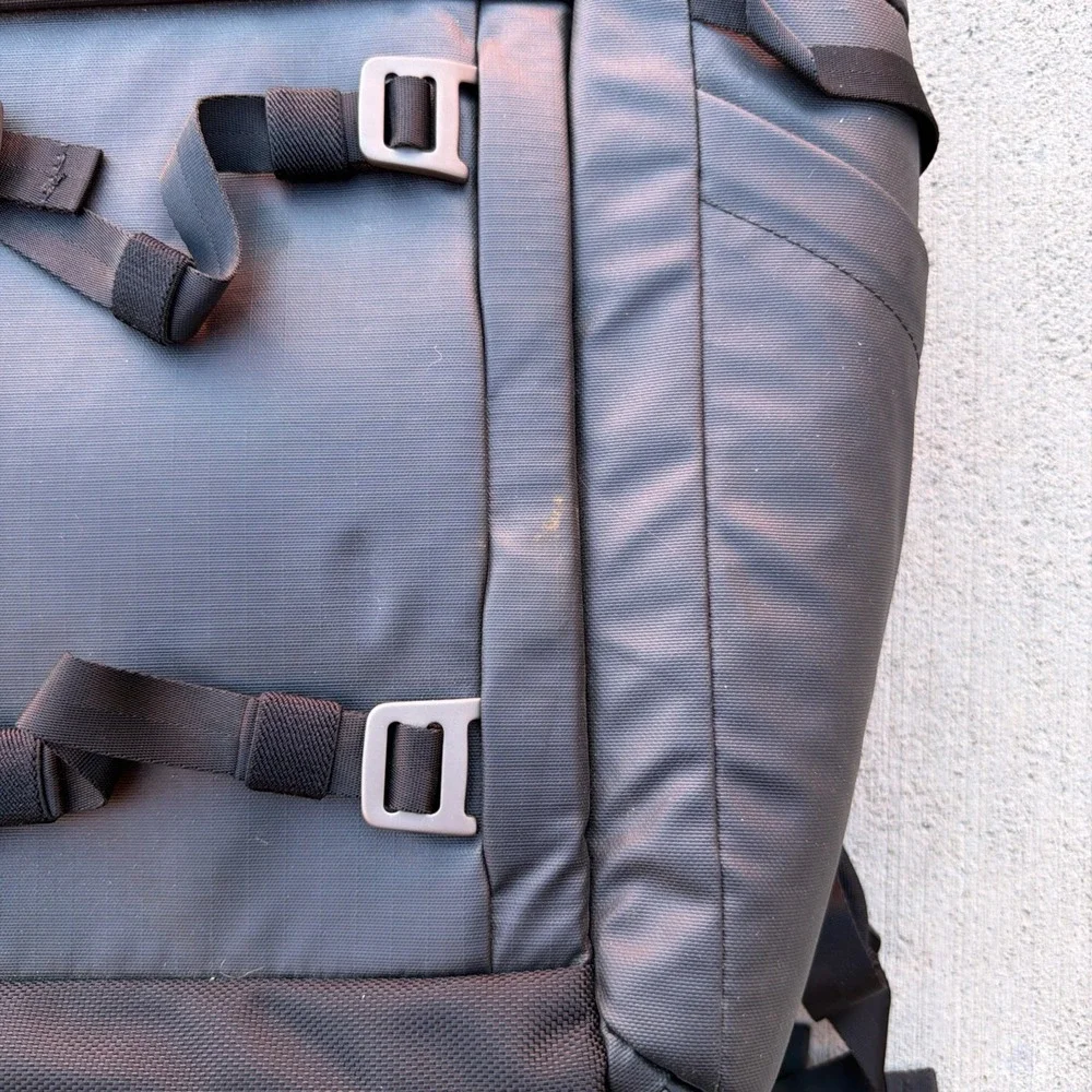 Lowepro Freeline BP 350 AW Camera Backpack with Divider Inserts